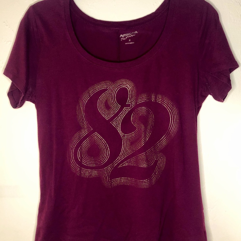 Class of ‘82 Maroon Arizona Jean Co. U-neck shirt